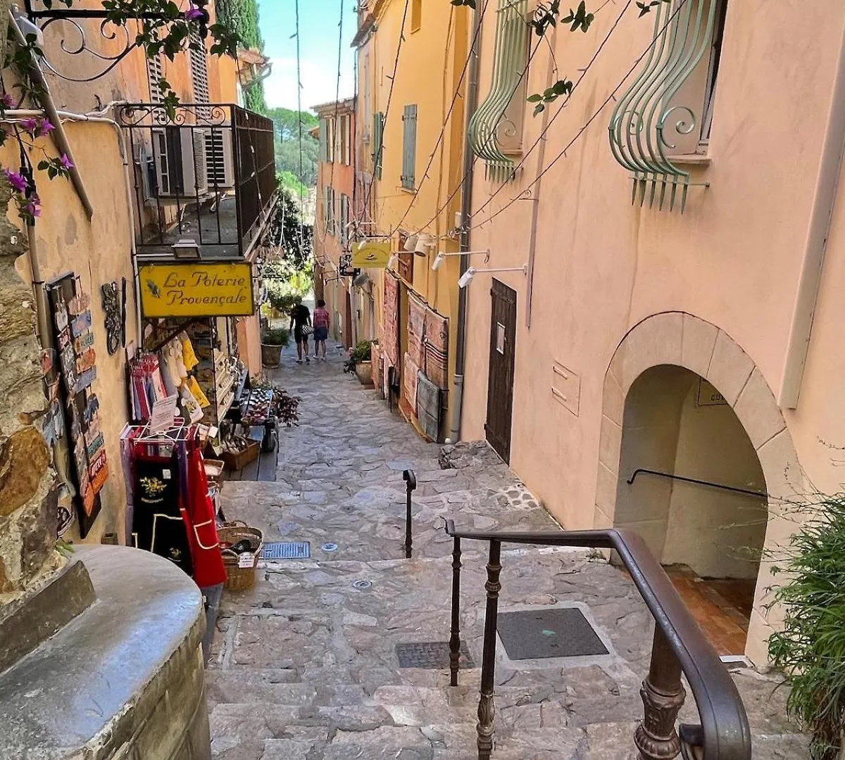 Bormes Les Mimosas Au Coeur Du Village Historique Francia